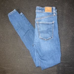 American Eagle High waisted jeans